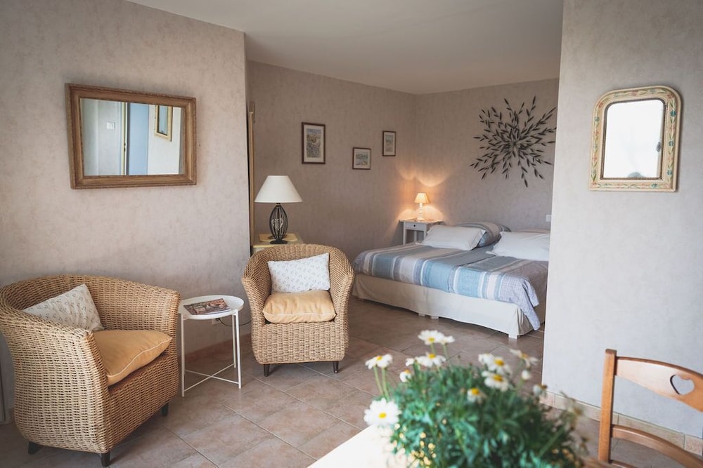 Superior Apartment, 2 Twin Beds, Kitchen, Ground Floor photo 1
