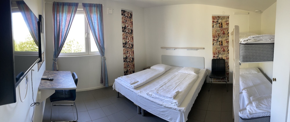 Double or Twin Room, Garden Area