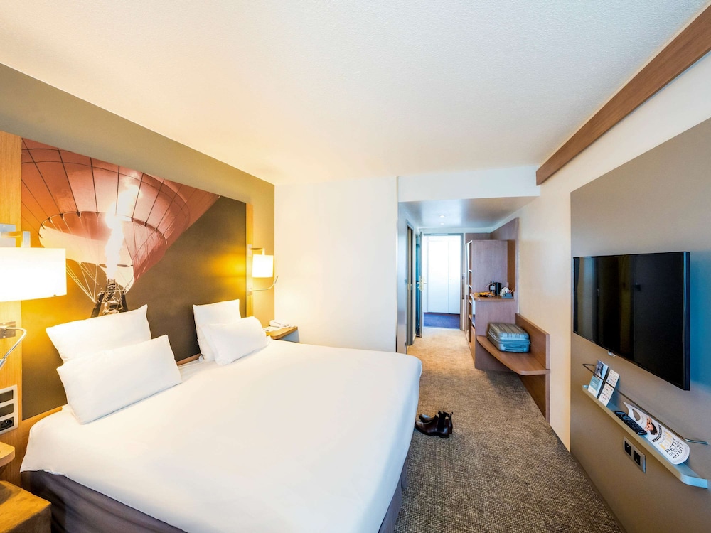 Classic Room, Multiple Beds - Photo 3