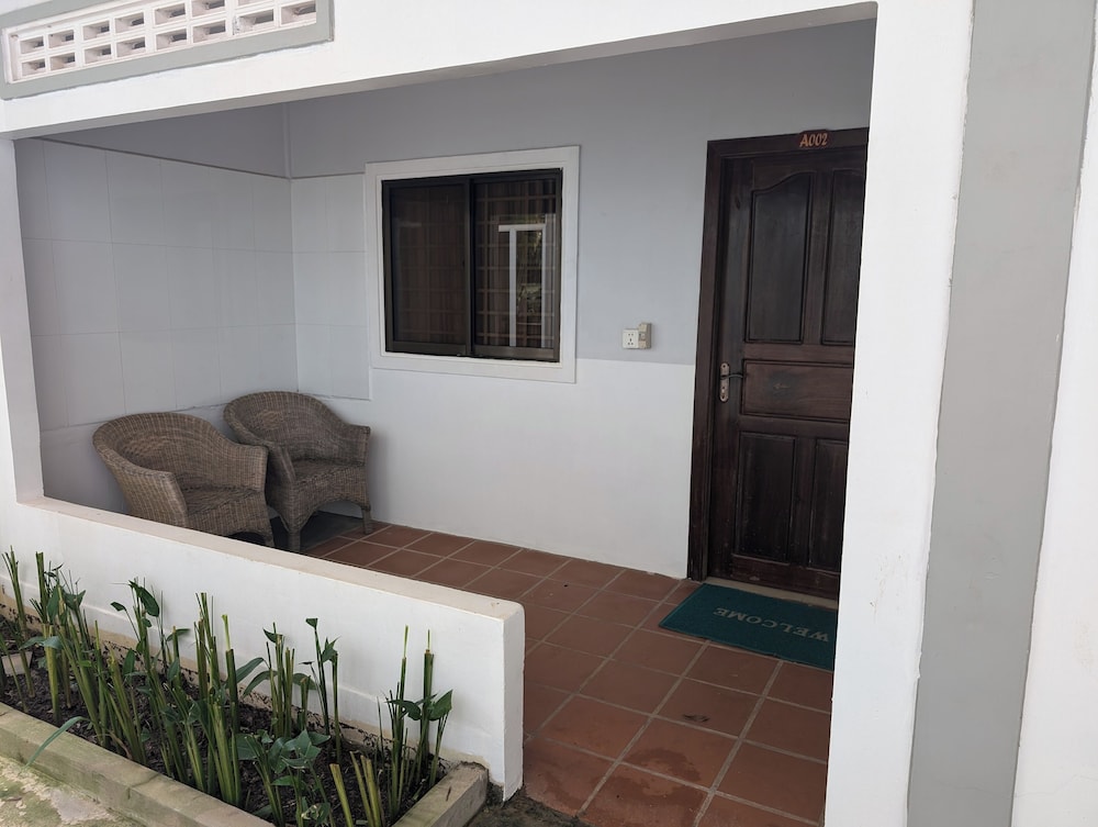 Comfort Villa, Courtyard View