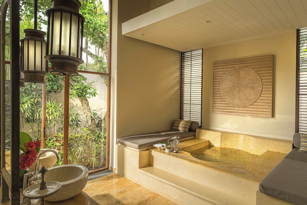 Premier Two-Bedroom Beach Villa with Pool - Photo 8
