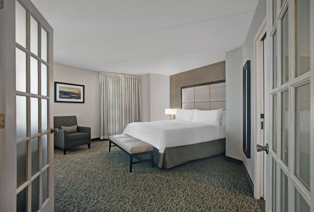Suite, 1 King Bed, Non Smoking
