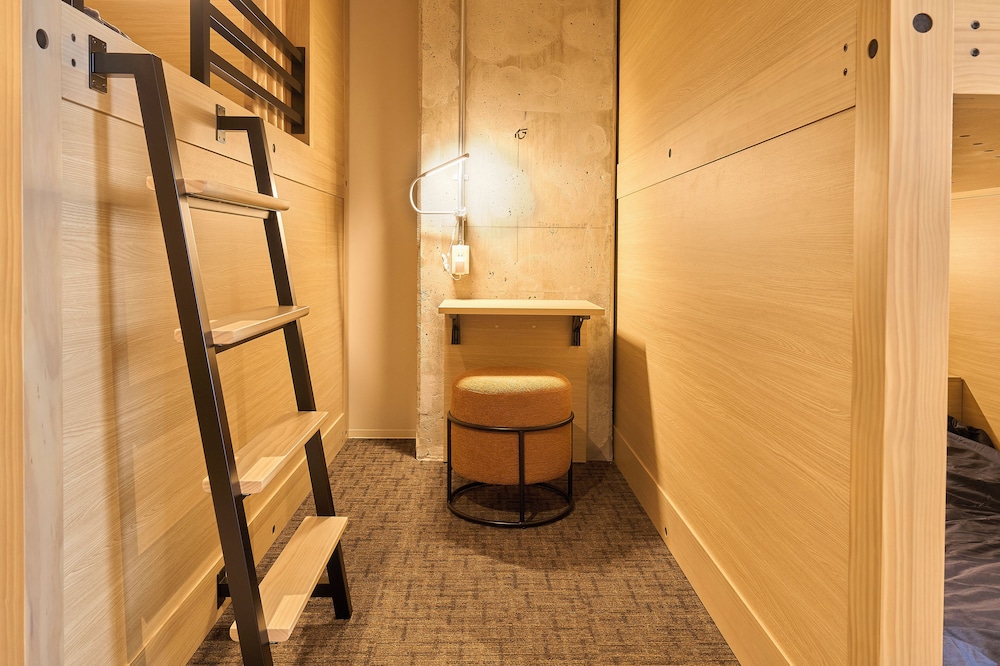 Mixed Single Dormitory Bed, Non Smoking (Bunk Bed) thumbnail 6