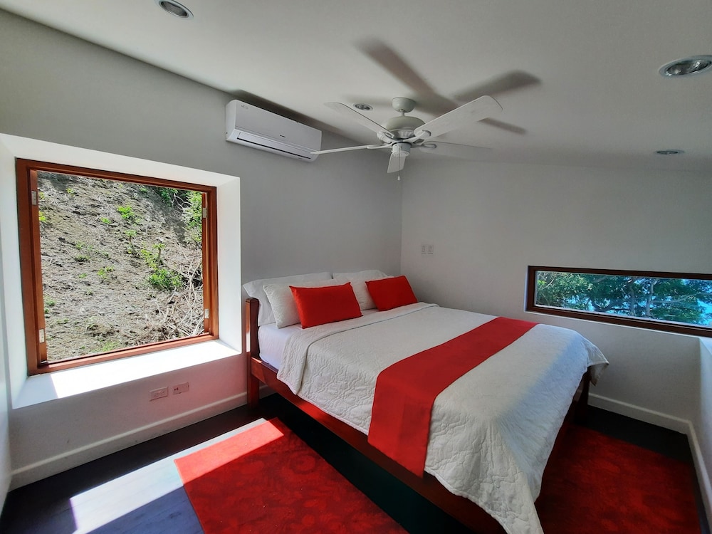 Grand Room, 1 Bedroom, Ocean View photo 1