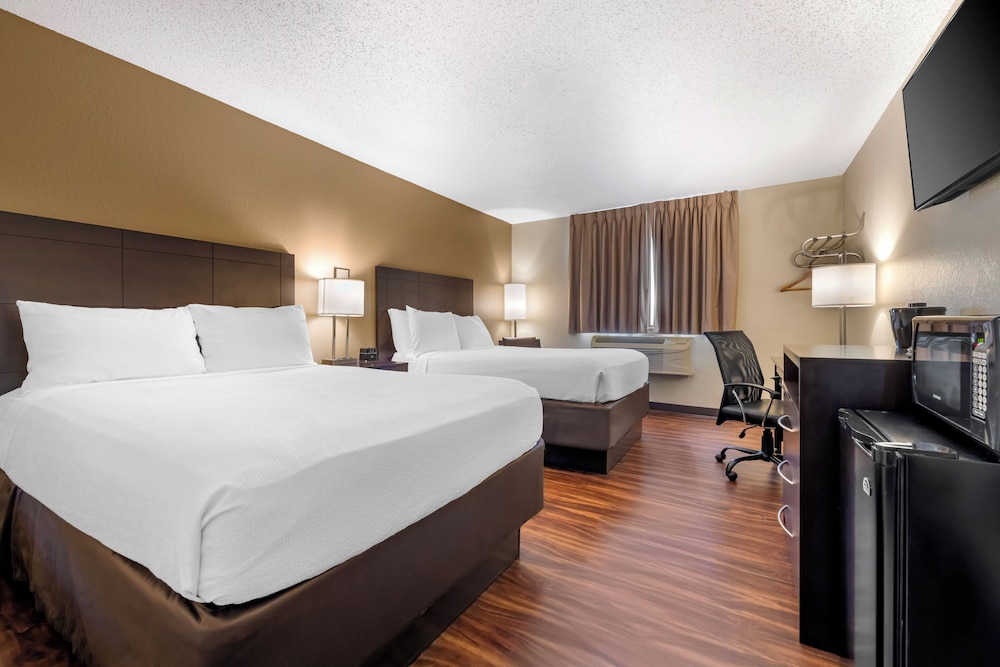 Room, 2 Double Beds, Non Smoking - Photo 1