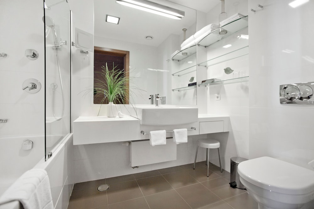 Superior Double or Twin Room, Balcony, Sea View - Photo 5