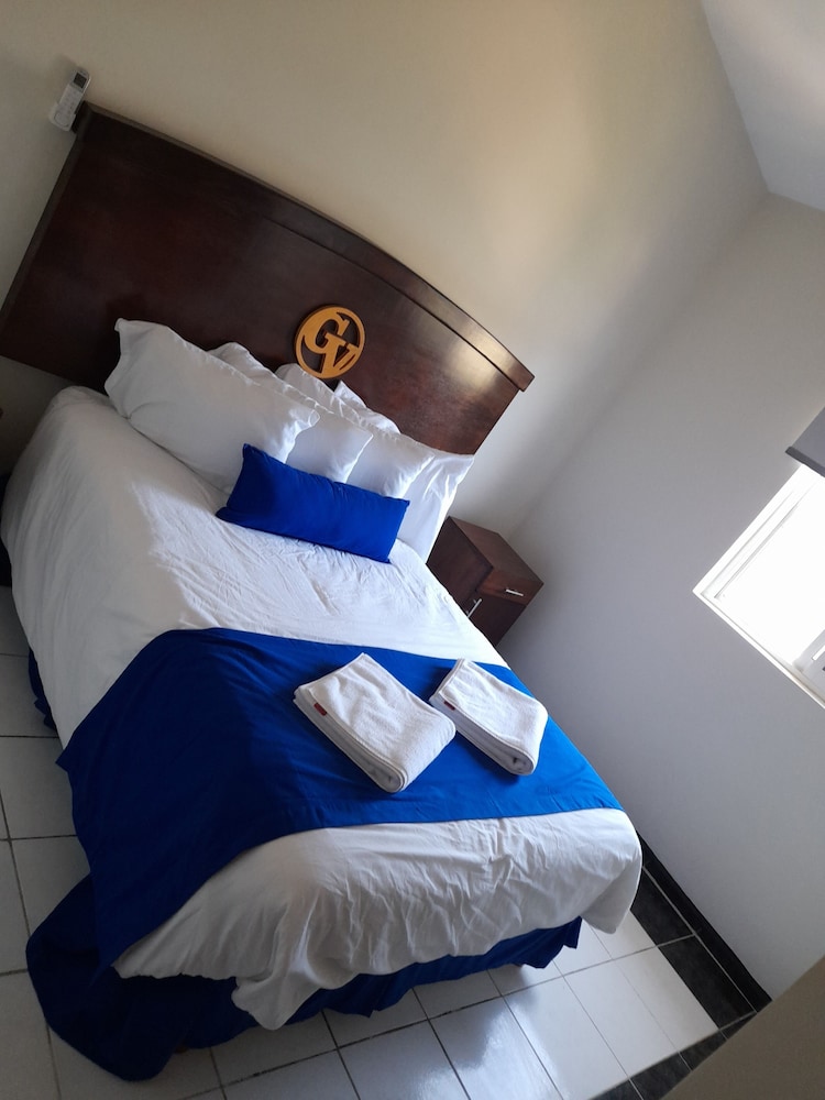 Suite, 2 Bedrooms, Terrace (B) photo 1