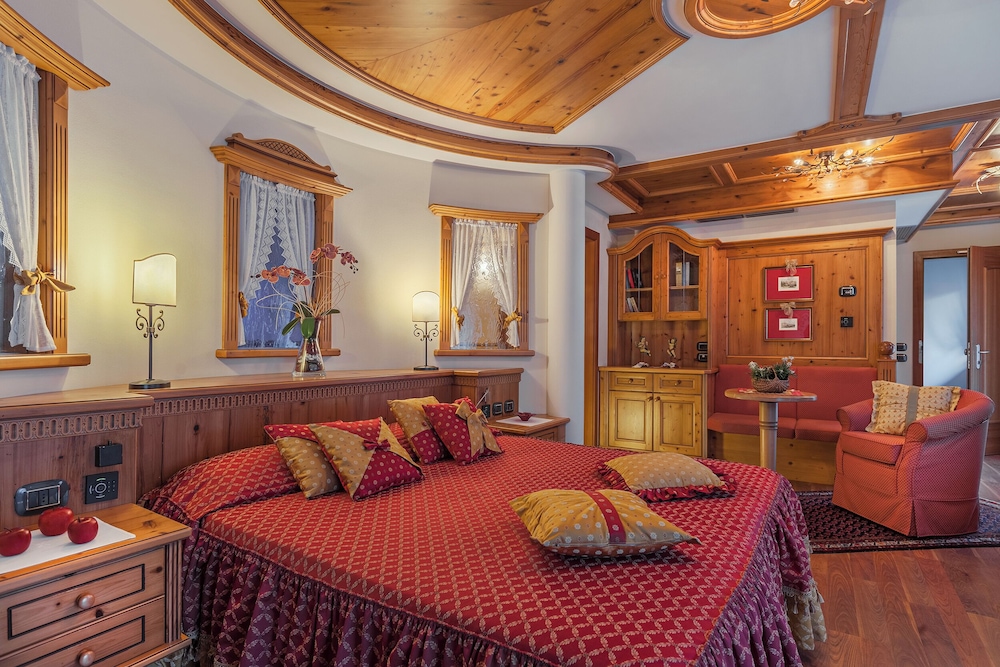Romantic Studio Suite photo 3