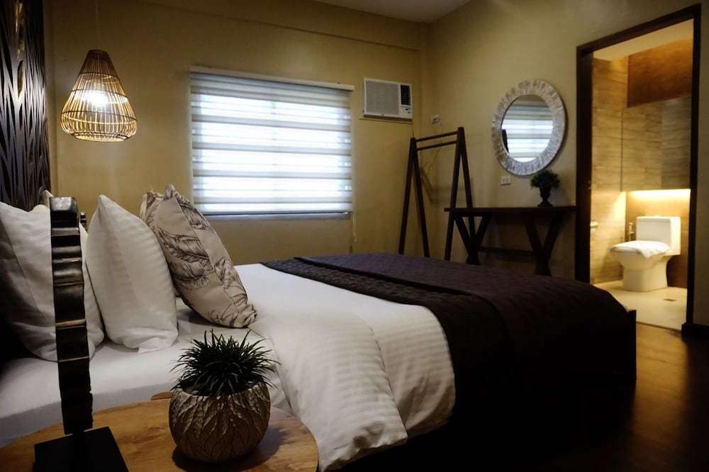Superior King Room - Photo 5