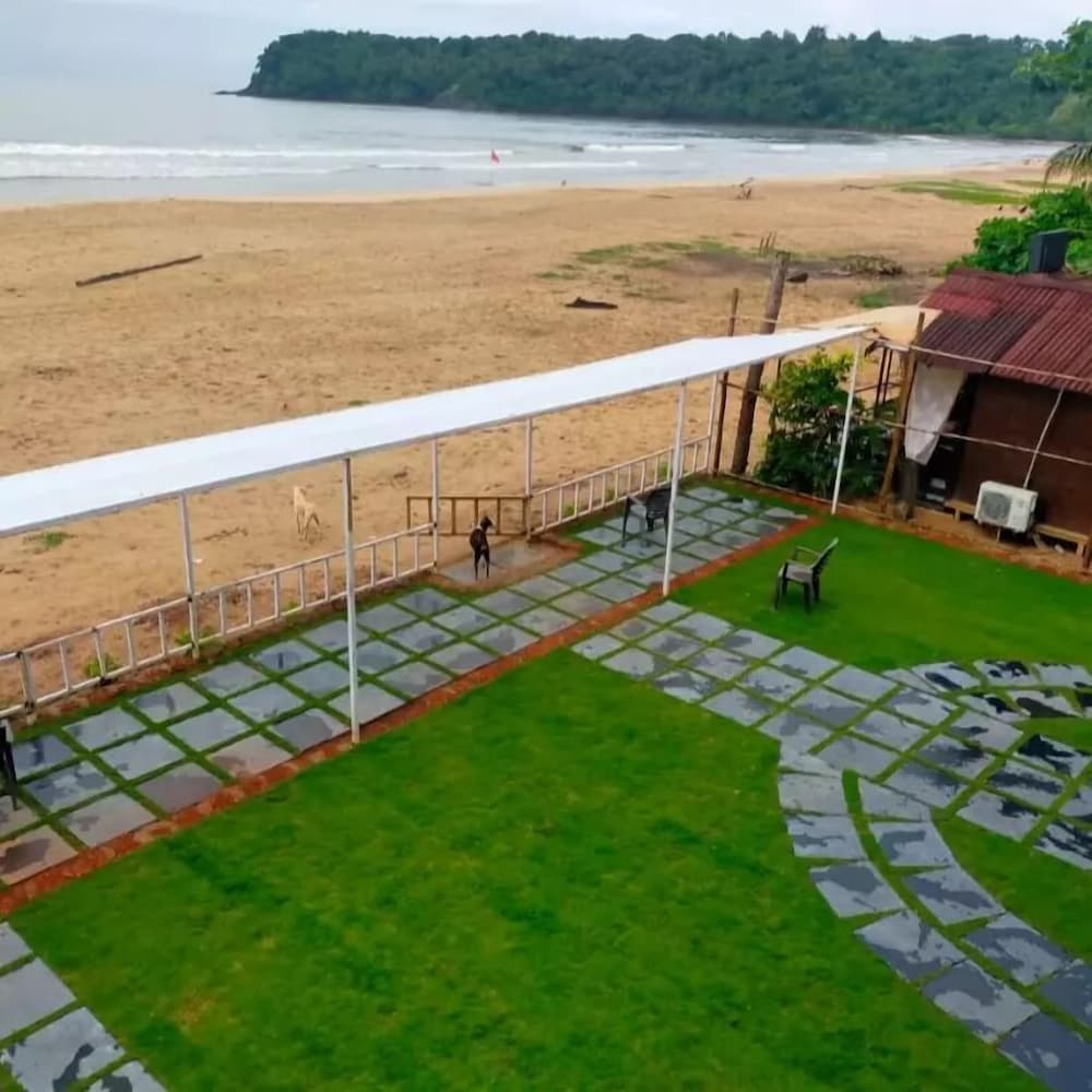Deluxe ground floor full sea view cottage. photo 1