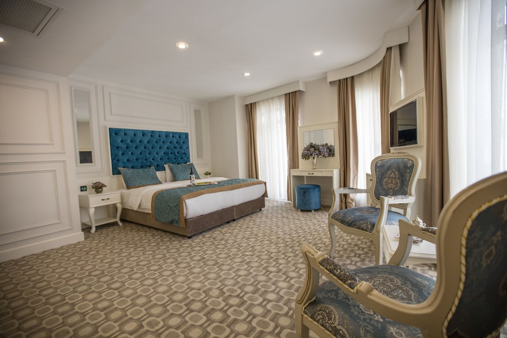 Suite, Corner