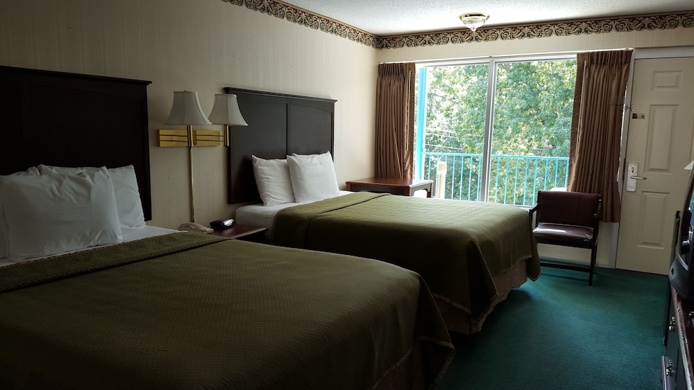 Deluxe Room, 2 Queen Beds photo 1