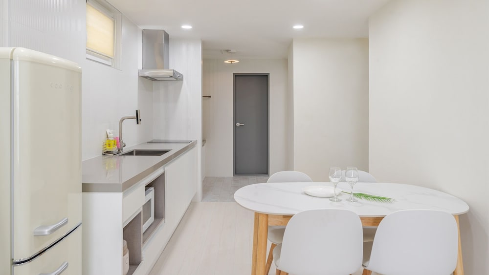 Basic Room, 1 Bedroom (Room 402) photo 2