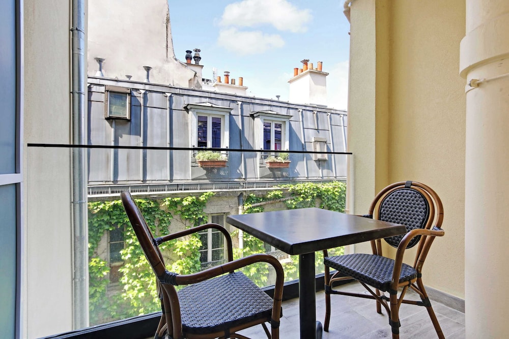 Family Apartment, Balcony (1)
