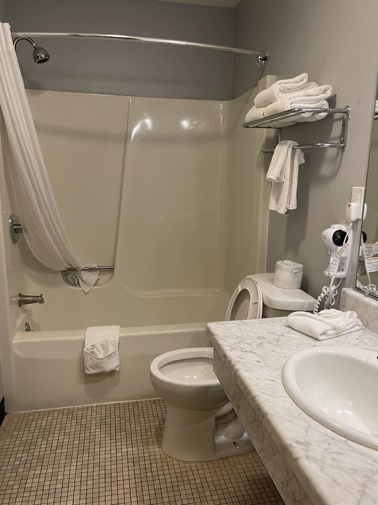 Room, 2 Queen Beds, Accessible, Non Smoking photo 2