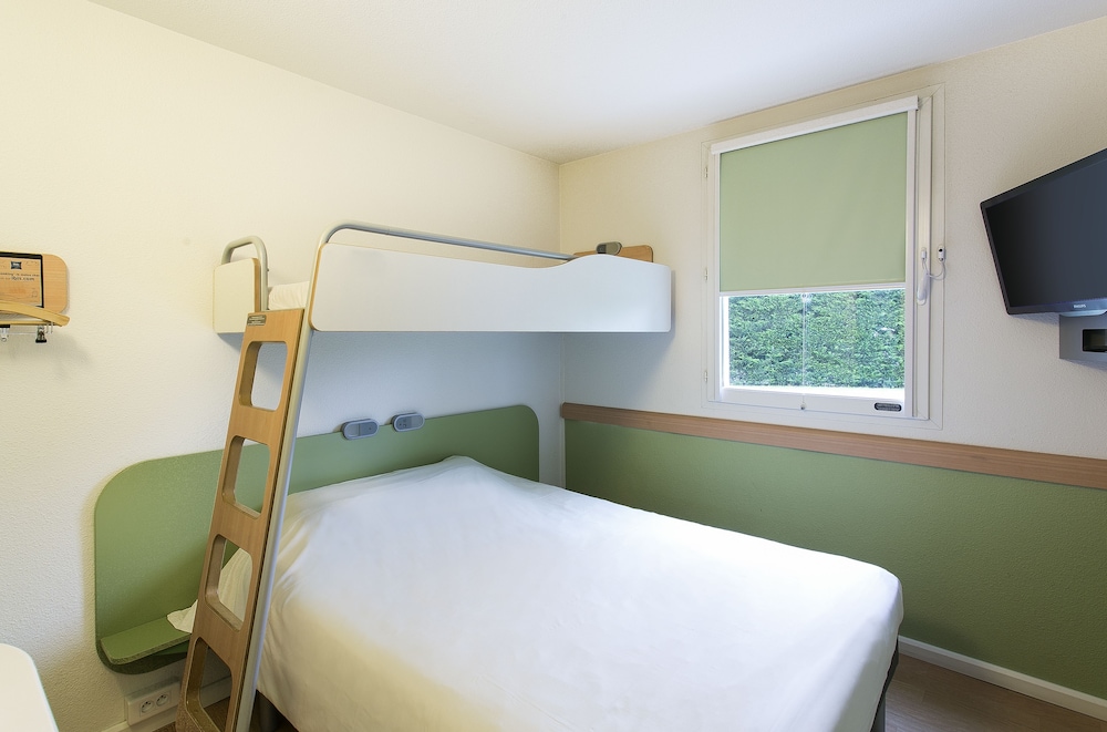 Triple Room, Multiple Beds