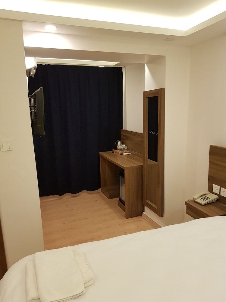 Standard Double Room photo 3