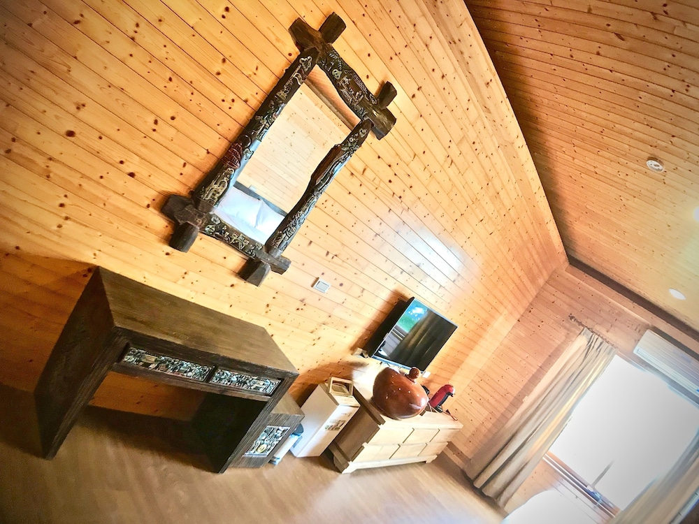 Basic Chalet (102/103) photo 2