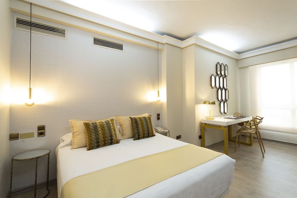 Double Room - Photo 6