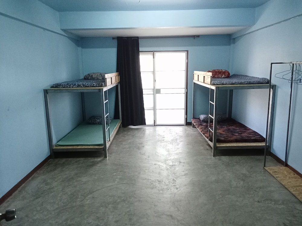 Basic Shared Dormitory, Balcony, City View photo 2