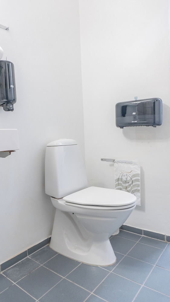 Standard Triple Room thumbnail 6