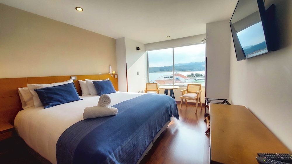 Superior Double Room, Lake View photo 1