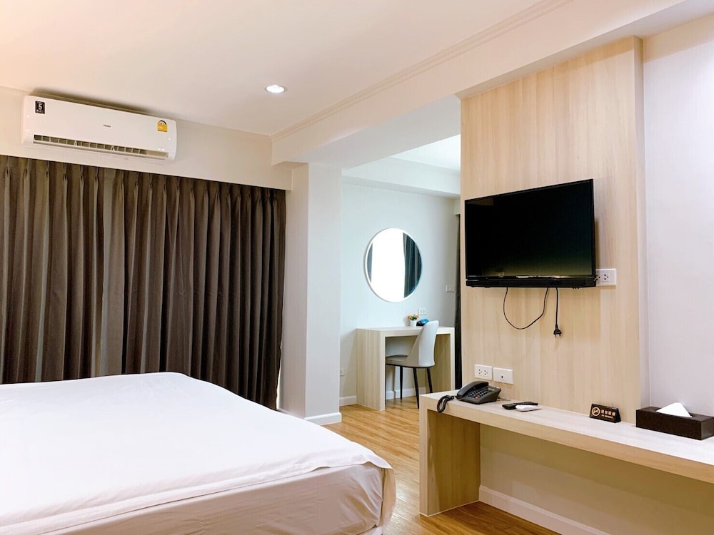 Deluxe Suite photo 3
