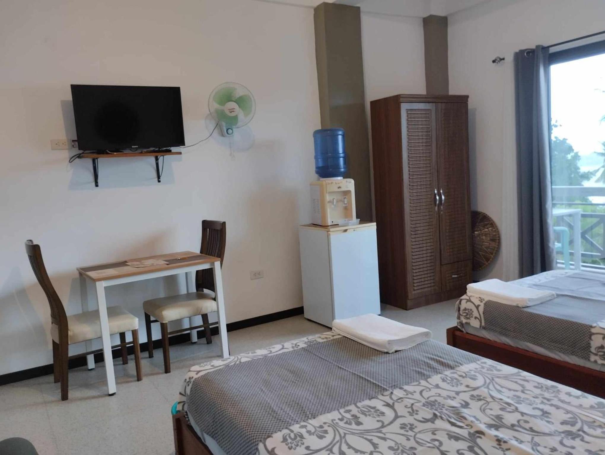 Double or Twin Room with Sea View - Photo 2
