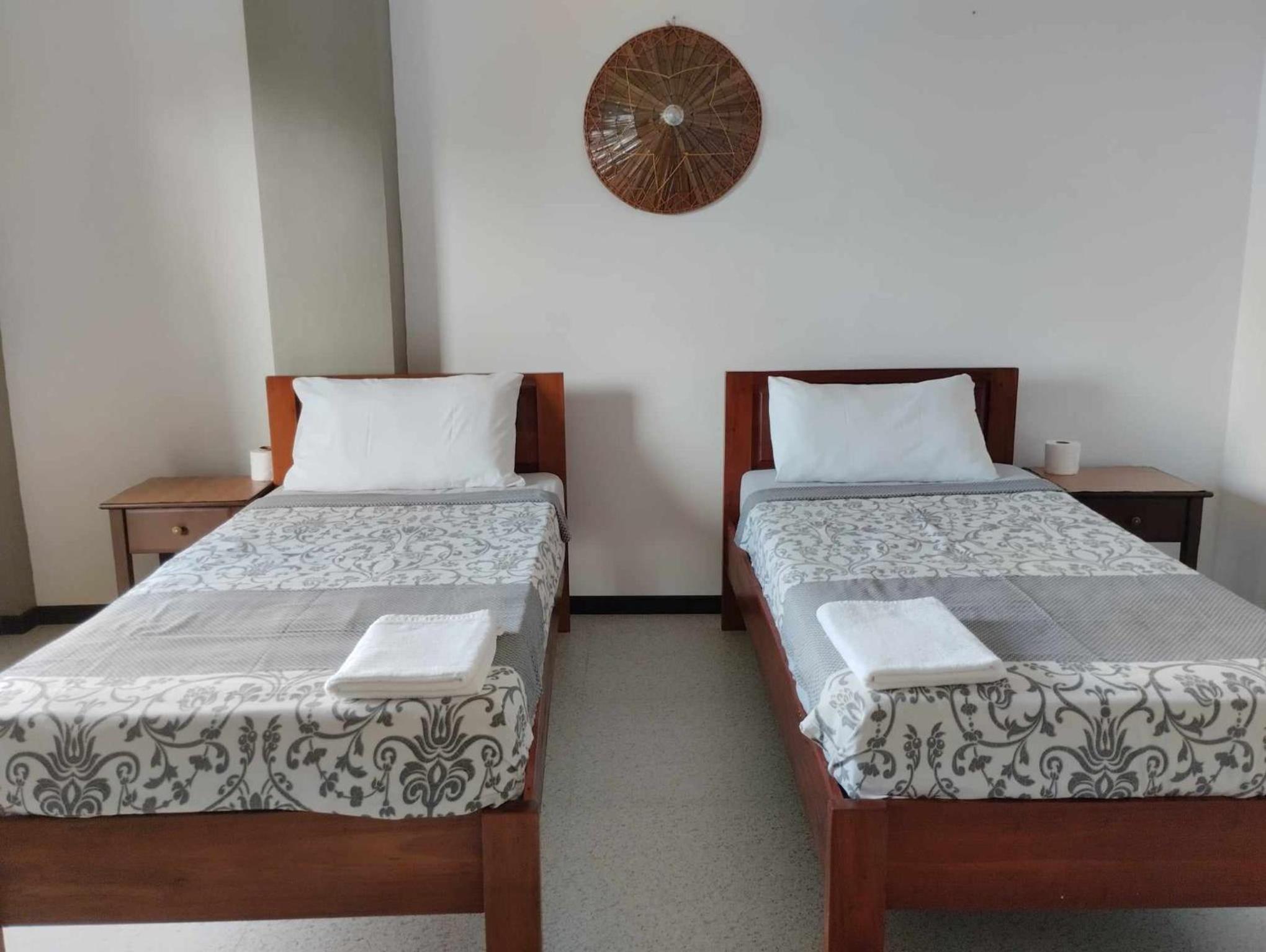 Double or Twin Room with Sea View - Photo 6