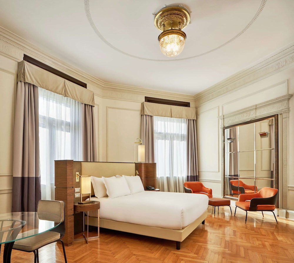 Presidential Suite thumbnail 5