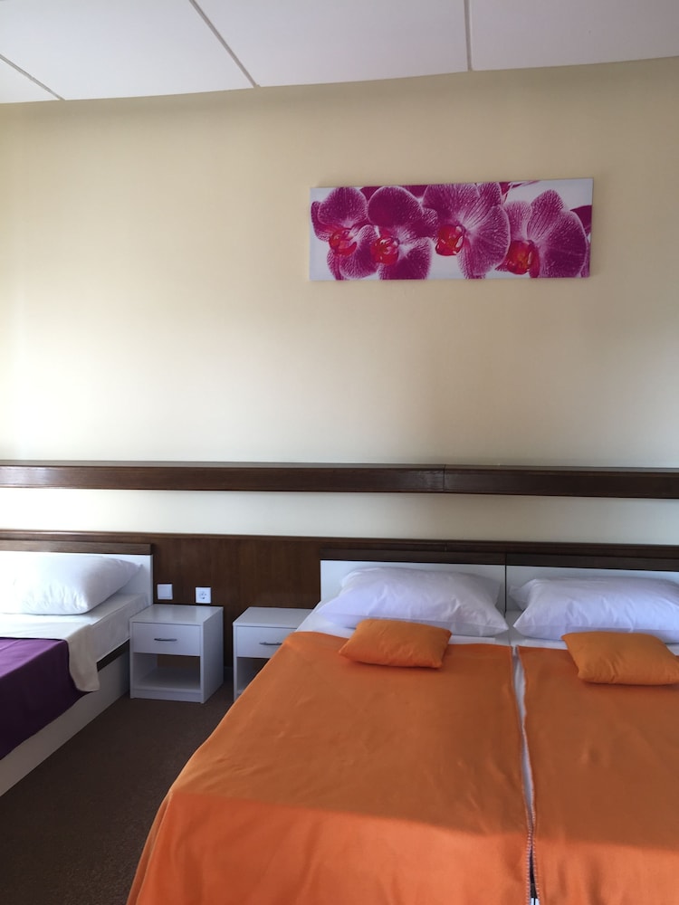 Standard Triple Room, Sea View photo 2