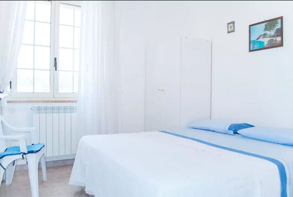 Exclusive Apartment, 2 Bedrooms, Sea View, Sea Facing photo 2