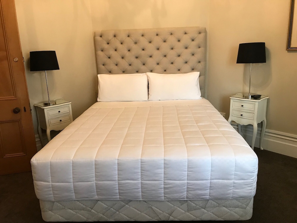 Valmai Villa Room 2