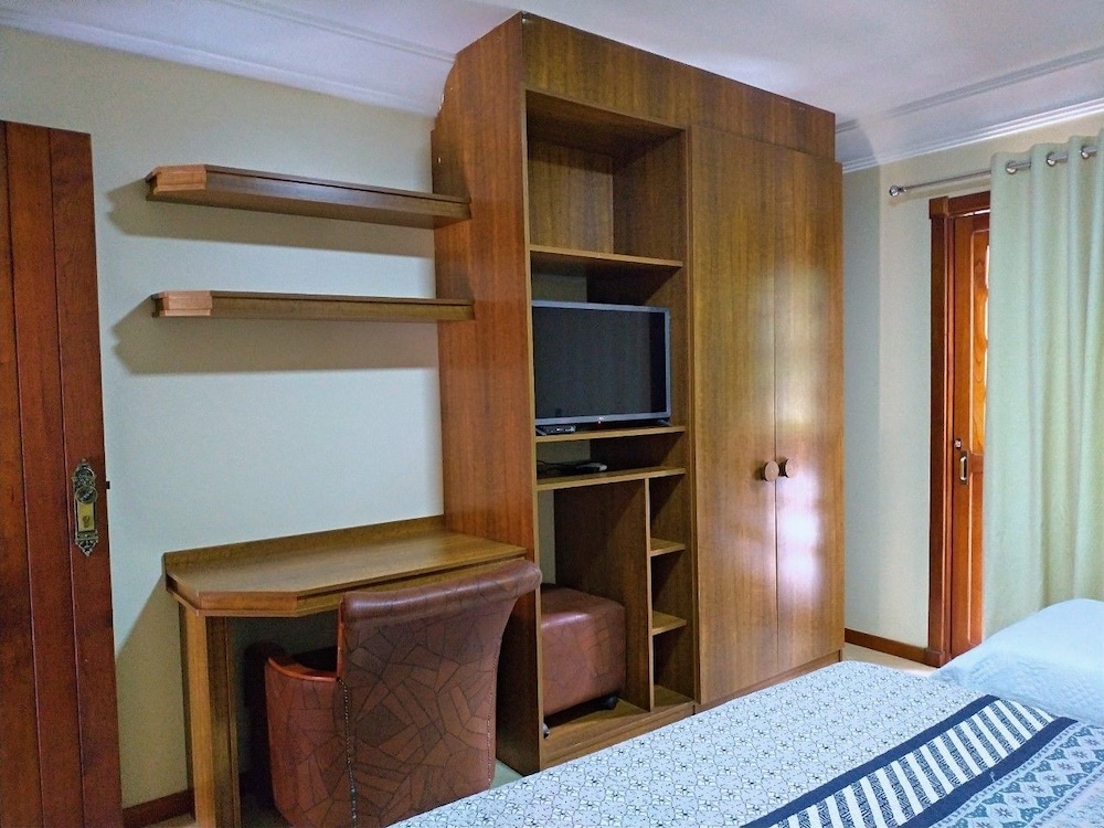 Deluxe Triple Room, Multiple Beds, Mountain View photo 3