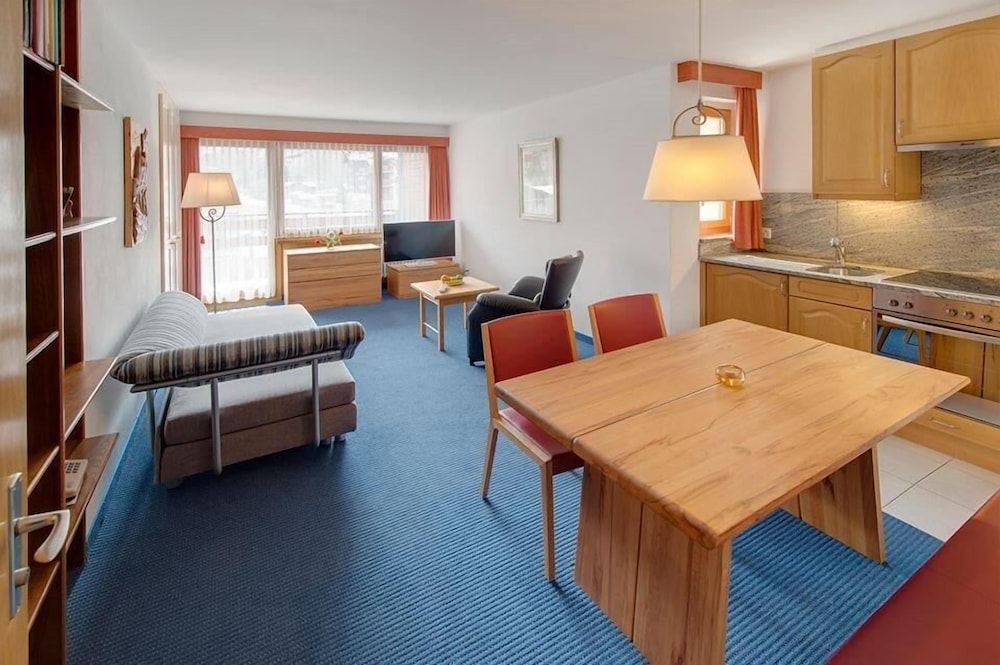Family Apartment, 2 Bedrooms, Mountain View