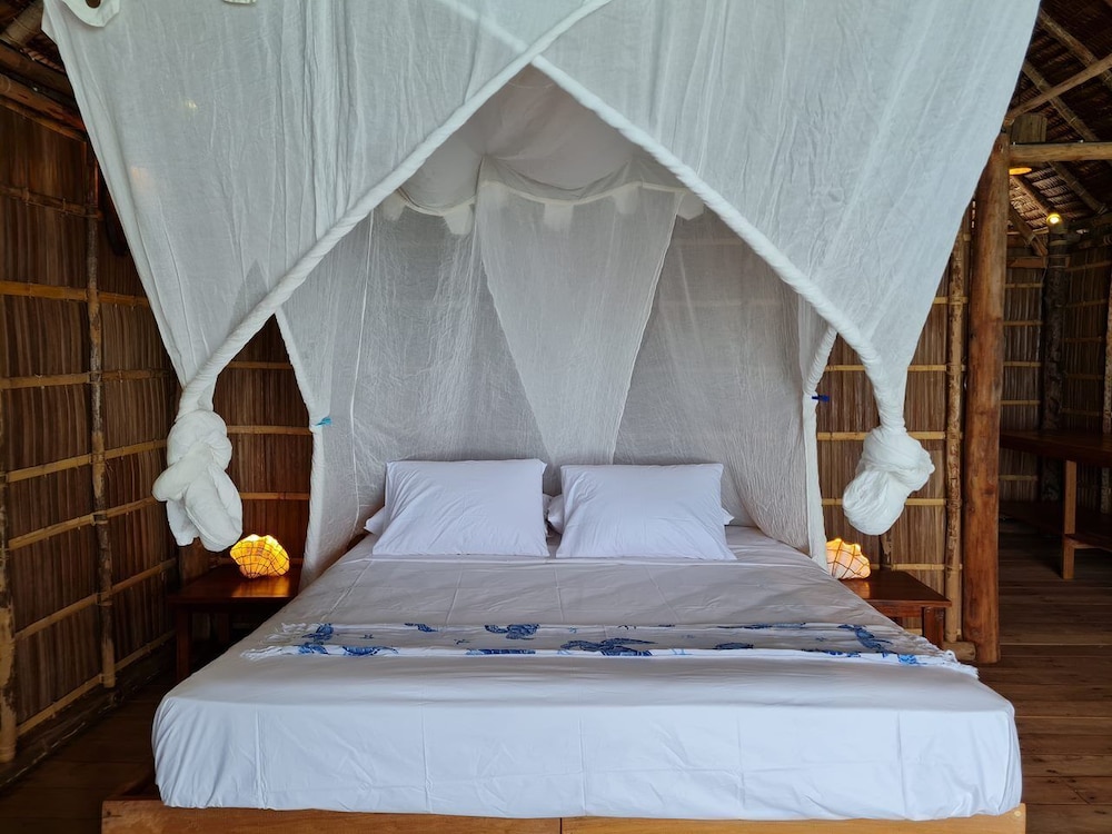 Panoramic Bungalow, 2 Bedrooms, Ocean View, Beachfront photo 2