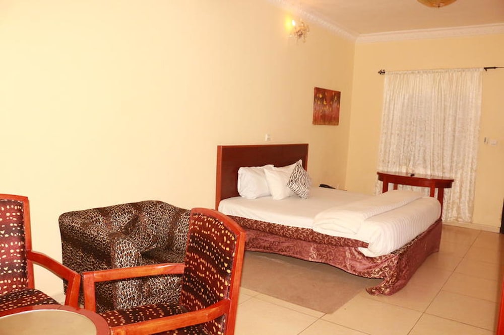 Business Suite, 1 Queen Bed, Non Smoking