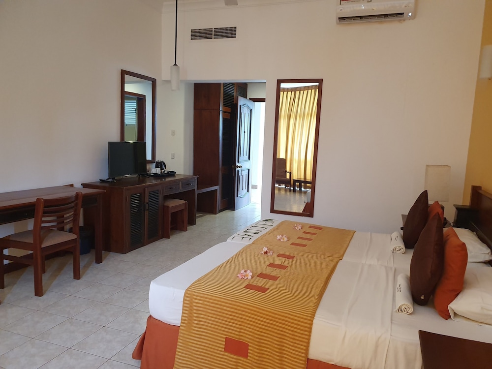 Standard Double or Twin Room with Sea View
