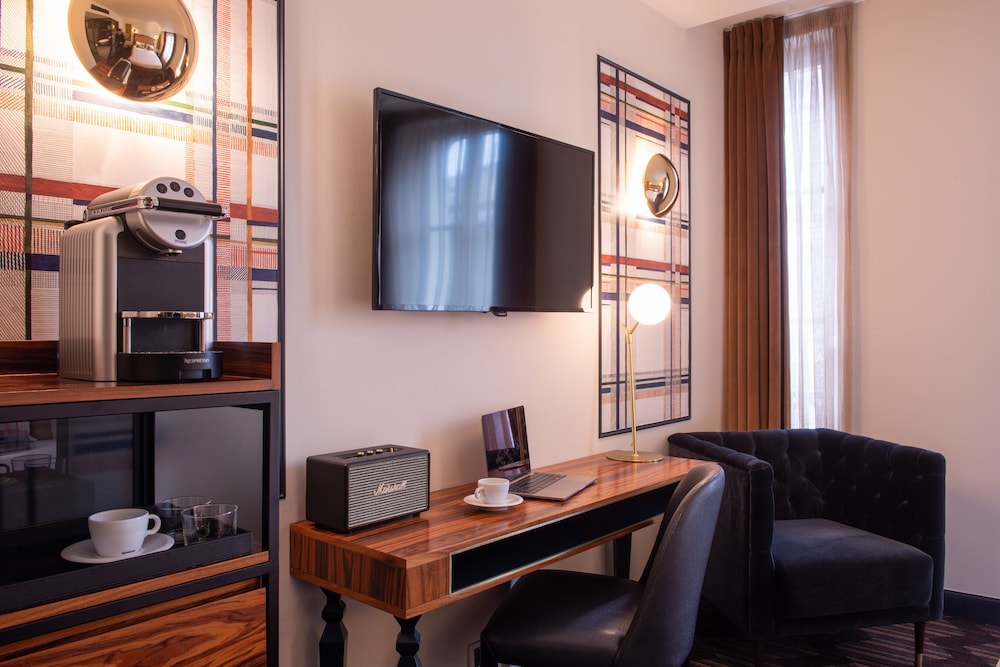 Twin Room (La Bourgeoise Twin)