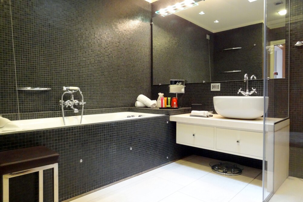 Suite, Partial Lake View (Prestige) - Photo 6