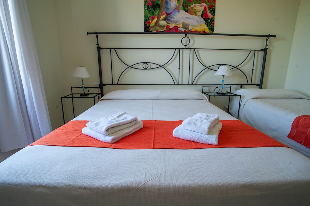 Classic Triple Room photo 1