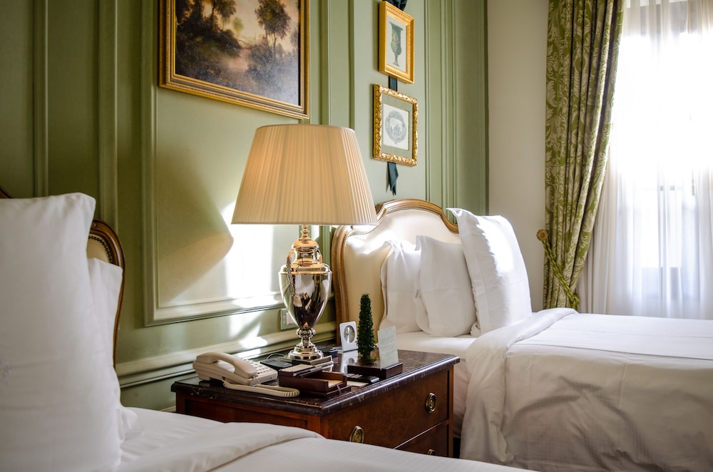 Premier Room, 2 Twin Beds - Photo 7
