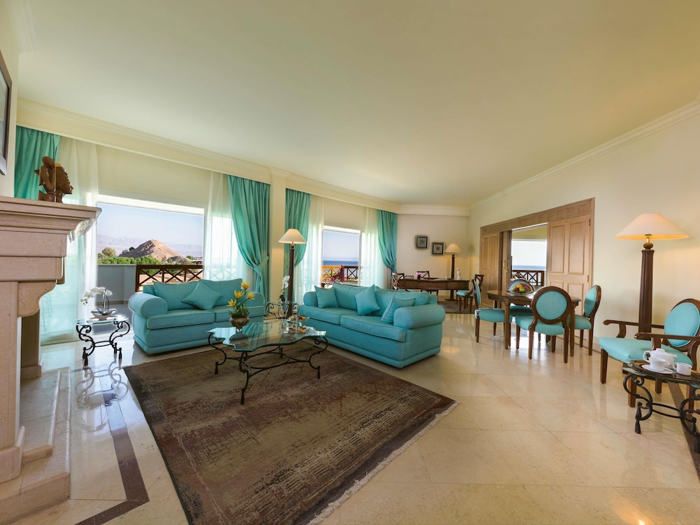 Suite (Ambassador) thumbnail 6