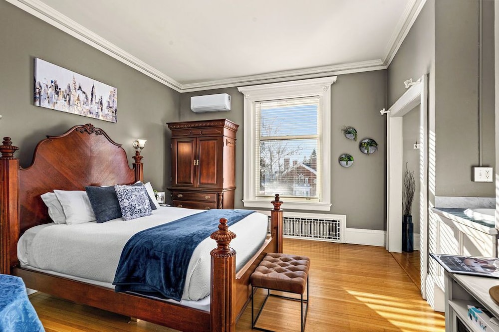 Park Avenue Suite photo 3