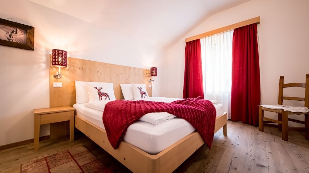 Superior Studio Suite, City View