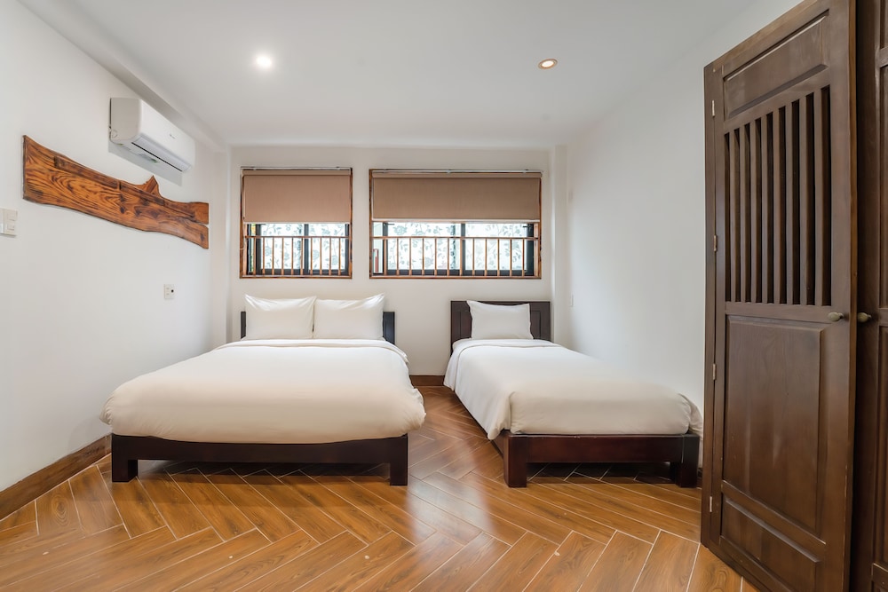 Superior Triple Room photo 3