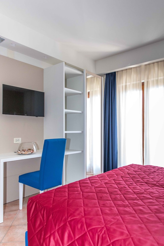 Classic Double Room, Sea View - Photo 2