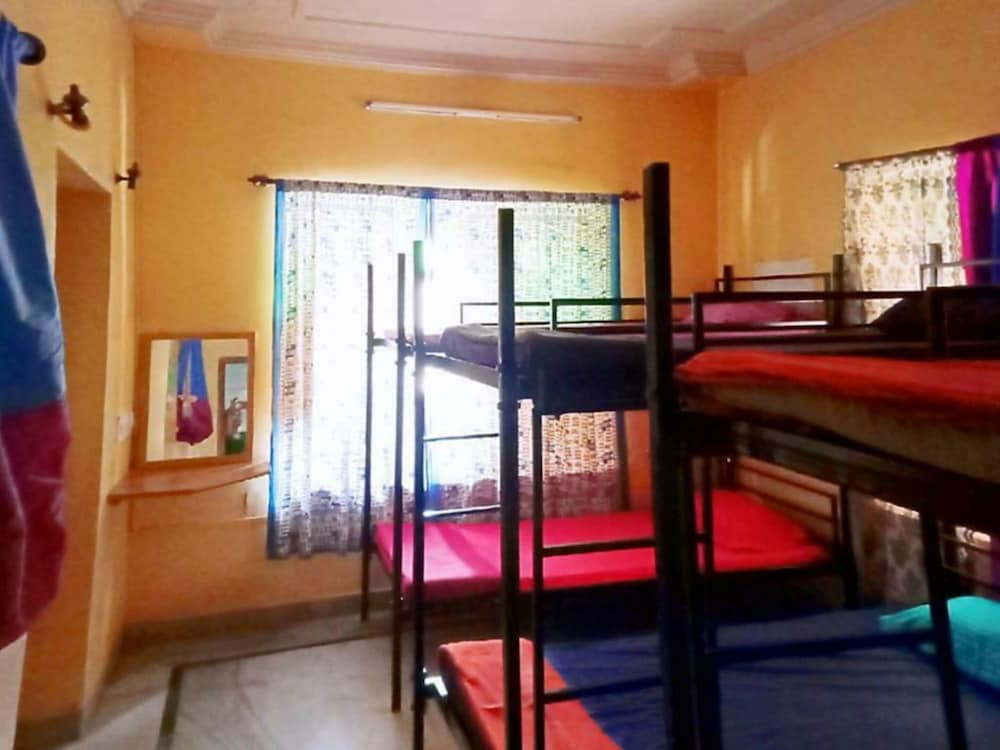 Economy Shared Dormitory, 6 Bedrooms