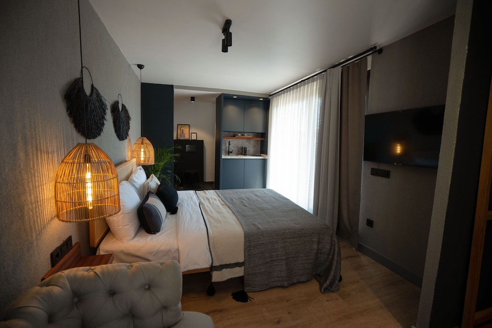 Romantic Studio Suite, 1 Queen Bed, Sea View