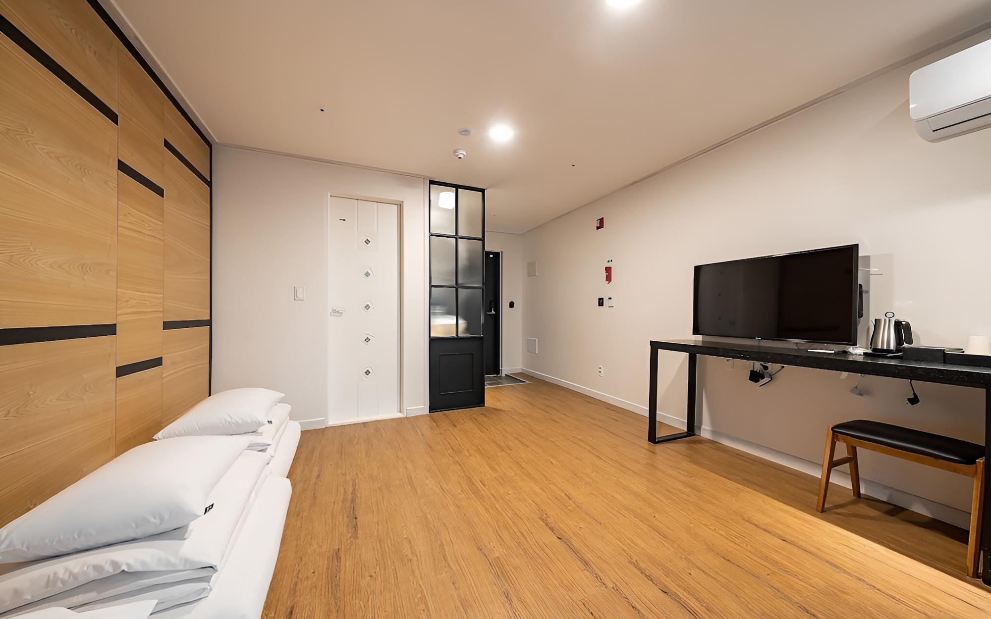 Room (Ondol Room) - Photo 4
